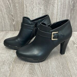 NWT East 5th EF Emmelie Black Booties Memory Foam Buckle Heeled 6